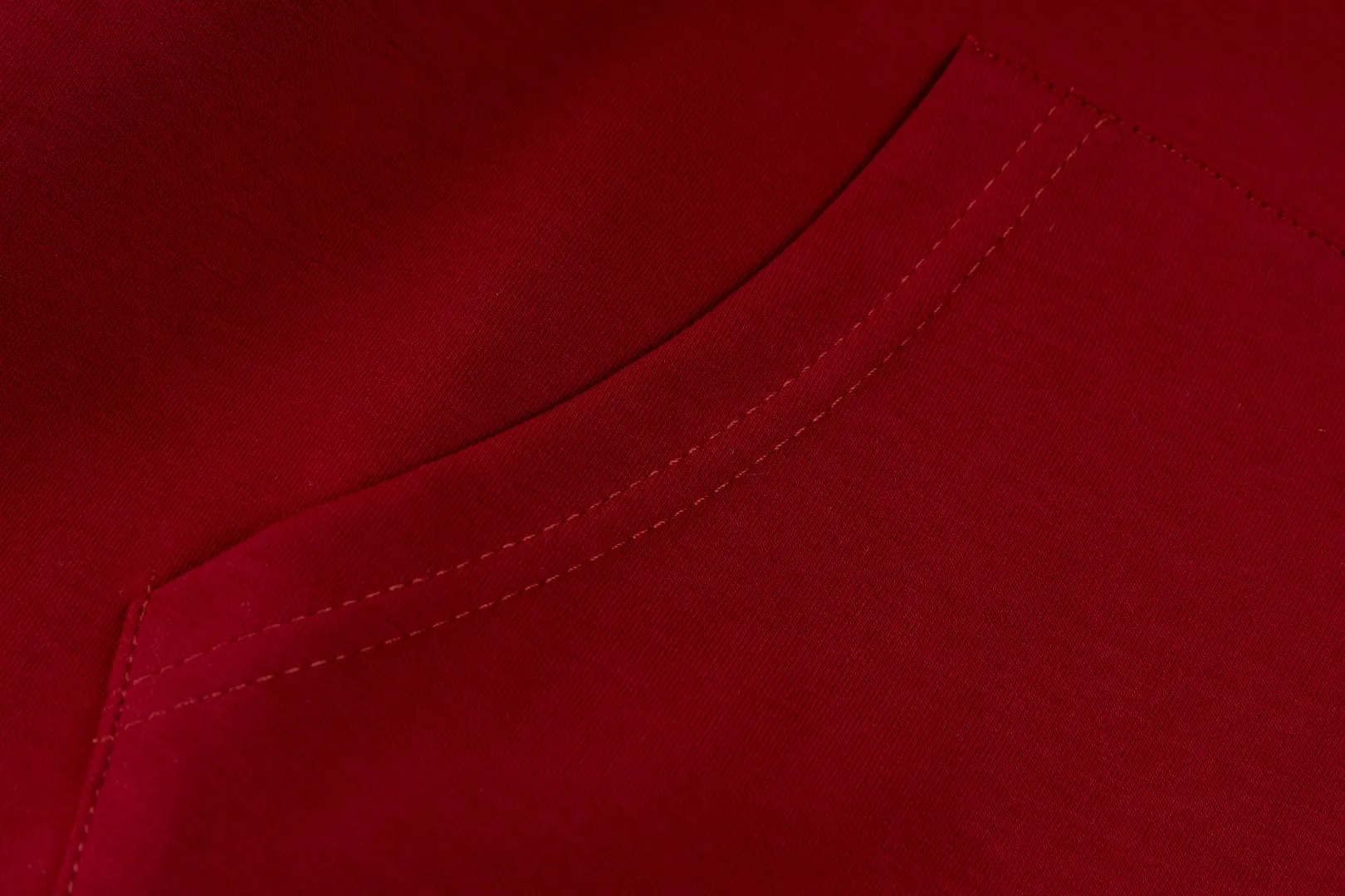 P236 #R95 Ralph Lauren/Ralph Lauren Twelve Color Pony🐎 Embroidered zipper cardigan jacket hooded sweatshirt This hooded sweatshirt is decorated with a simple style that represents Ralph Lauren. It is paired with a pony embroidery pattern. The three-dimensional solid color fabric and exquisite embroidery instantly set it off! Hooded sports design, loose and casual fit! The overall texture is very strong! Through the pictures, we can feel the thickness and texture of custom-woven and dyed threads. The workmanship is exquisite. They are shipped from major foreign trade factories. They are all made by masters with many years of experience. Everything is of high standards and requirements! Simple and versatile style ~ super delicate and soft, close to the body without being tied, all fabrics and accessories are original custom-made and of high quality! Perfectly reflects the brand’s sense of superiority! Standard cut, comfortable stretch, unrestricted movement! Highly practical, high-end and classy! Versatile style ~ can be paired with jeans or jogging pants. Ideal for transitioning from your morning commute to weekend events!  Color: Black with red label Black with white label Khaki Navy blue with red label Navy blue with white label White Light gray Dark gray Burgundy Army green Light blue Pink Size: S M L
